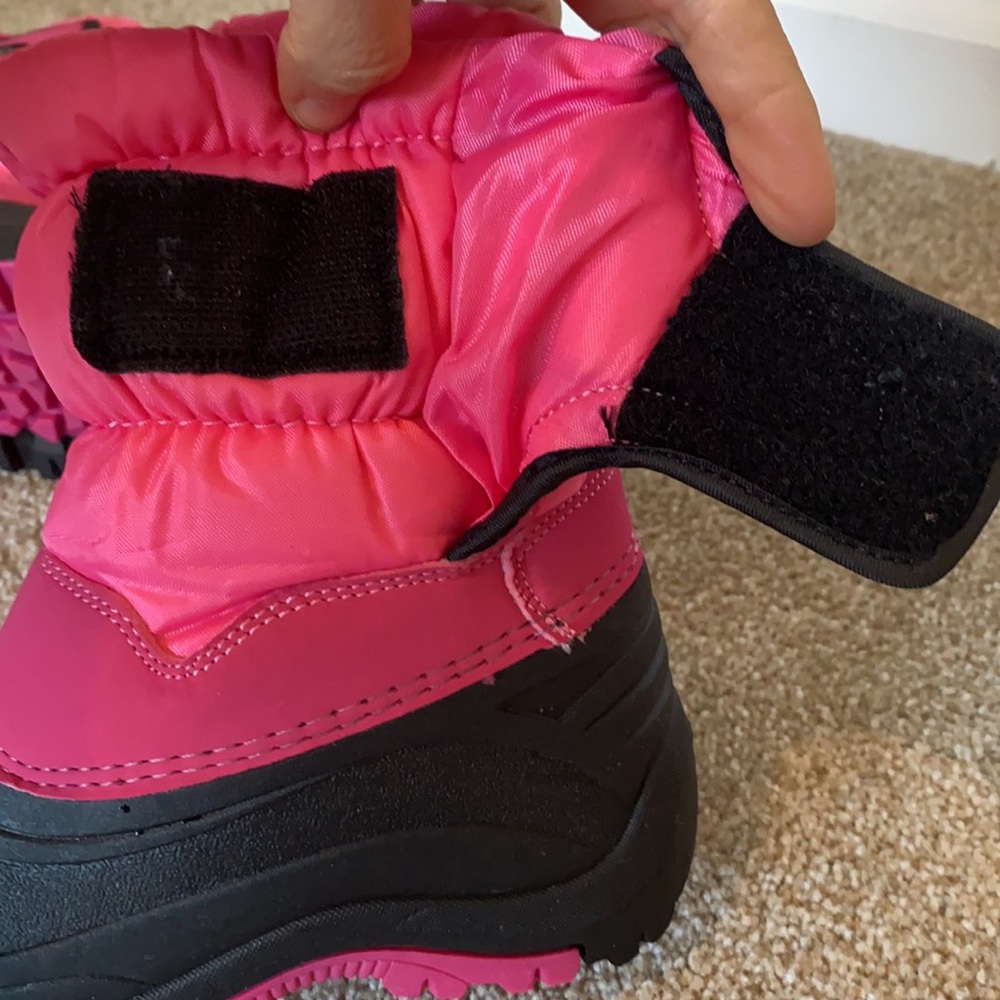 Pink Snow Trekker Boots ❄️ - Picture 6 of 9